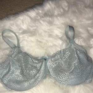 Chantelle bra